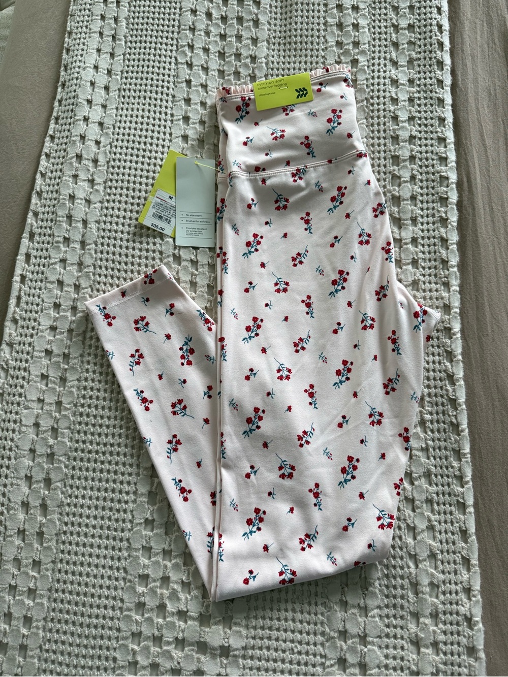 NEW all in motion Pink Floral High-Waist Crossover Leggings Size M‎